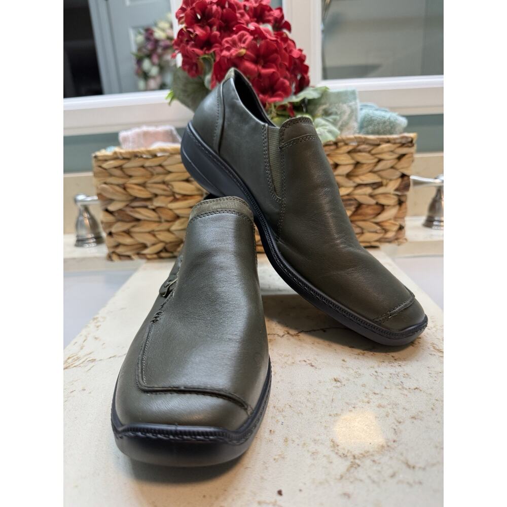 Hotter Olive Green Slip On Women’s Shoes Size 8 UK 10 US Button Loop Detail